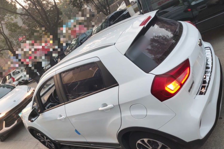 吉利汽车 远景X3 2017款 1.5L 手动精英型车身外观6003