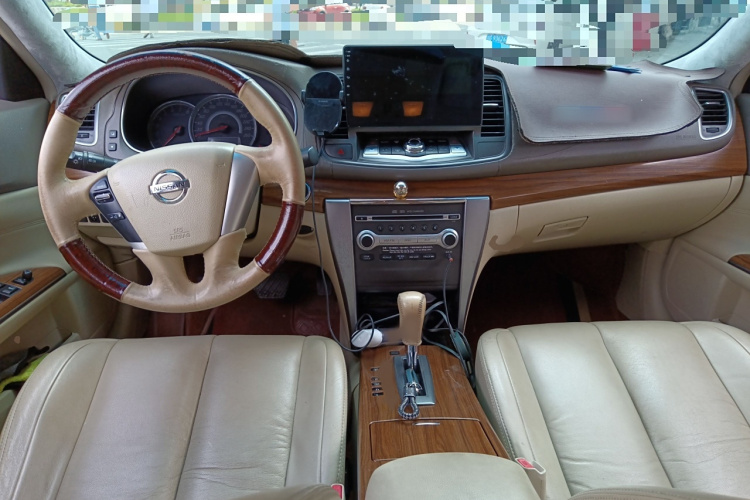 日产 天籁 2011款 2.0L XL舒适版中控内饰7002