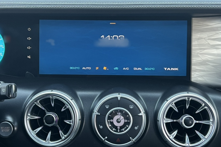 坦克300 2023款 2.0T 铁骑02中控内饰7005