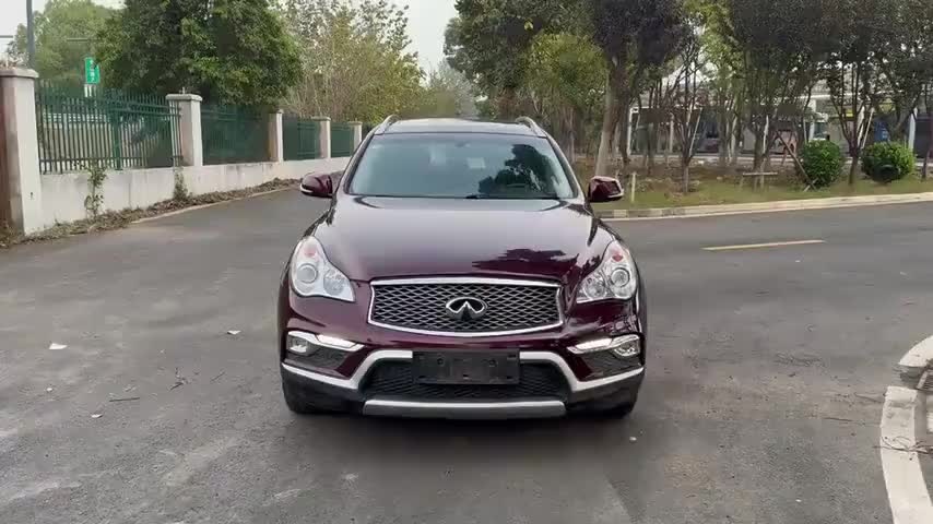 英菲尼迪QX50 2015款 2.5L 舒适版实拍1