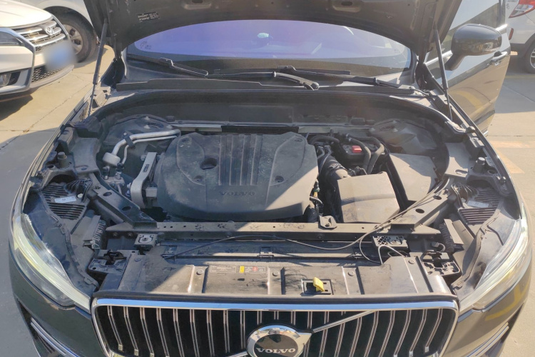 沃尔沃XC60 2022款 B5 四驱智逸豪华版机舱底盘24