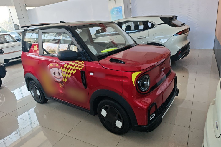 吉利银河 2025款 210km 熊猫卡丁猪猪侠限定版车身外观6002