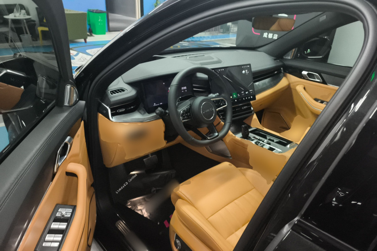 领克09 EM-P 2024款 2.0TD EM-P 四驱PRO 七座中控内饰20