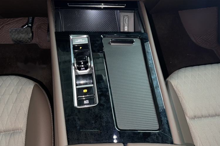 大众 威然 2022款 330TSI 商务版局部细节18