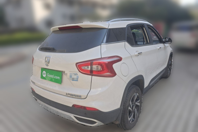 宝骏510 2017款 1.5L 手动豪华型车身外观6005