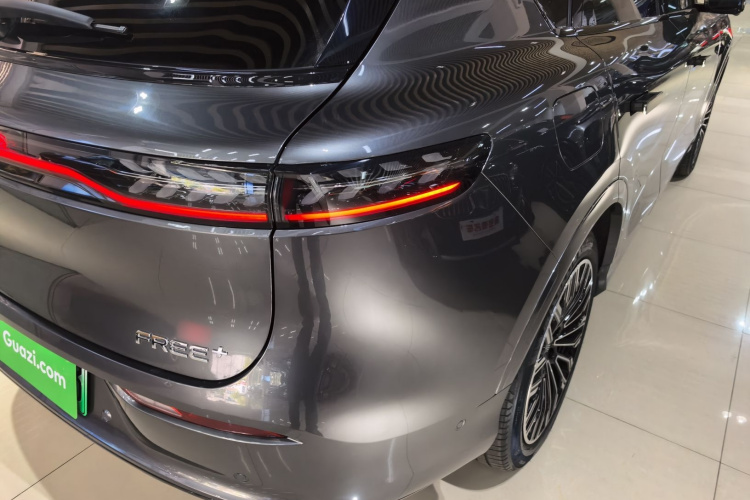 岚图汽车 岚图FREE 2025款 FREE+ 后驱乾崑版车身外观6006