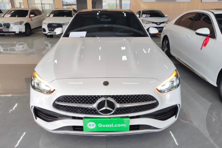 奔驰C级 2025款 C 260 L 运动版车身外观2