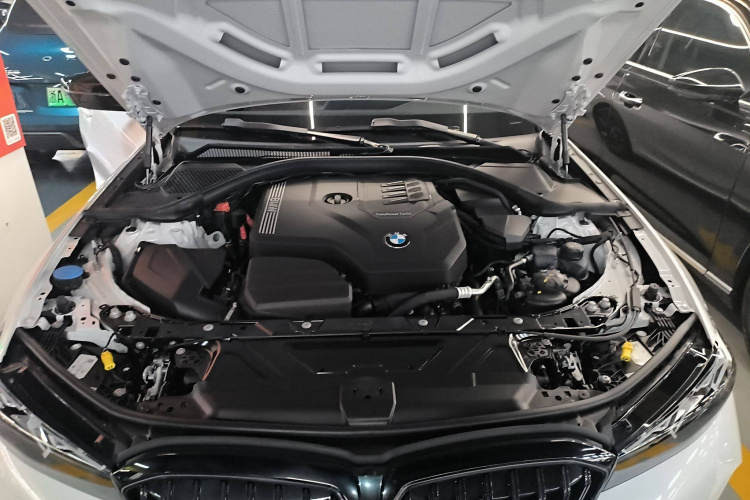 宝马3系 2025款 330Li M运动曜夜套装局部细节24