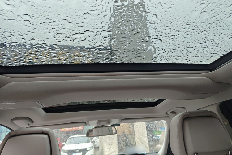 奔驰E级 2015款 改款 E 260 L中控内饰22