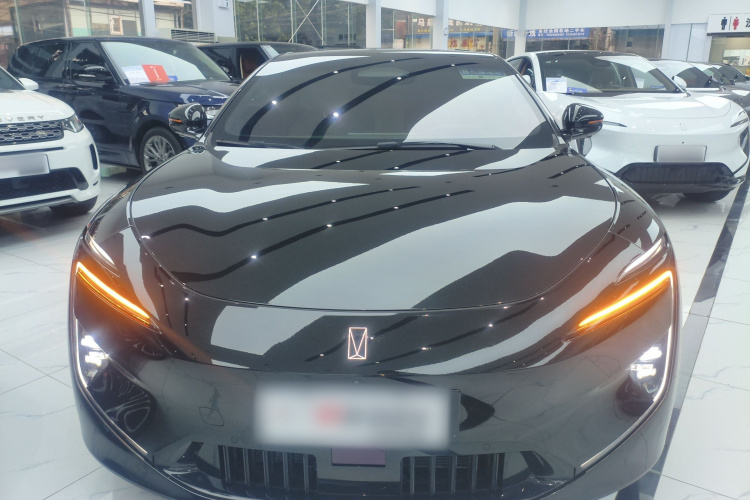 阿维塔12 2024款 700 三激光后驱奢享版车身外观2