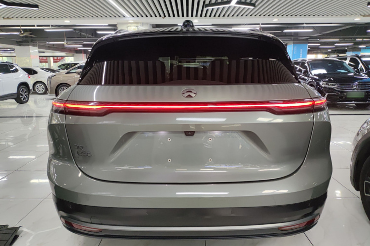 蔚来ES6 2023款 75kWh车身外观6