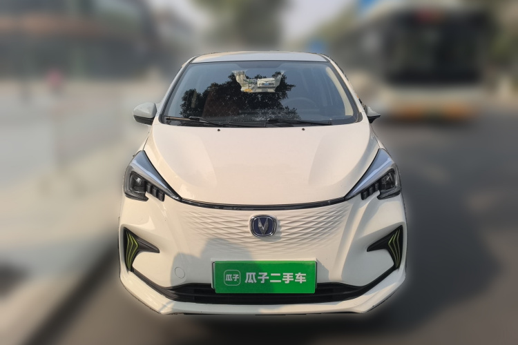 长安欧尚 奔奔E-Star 2022款 清心版 多彩款 三元锂车身外观6001