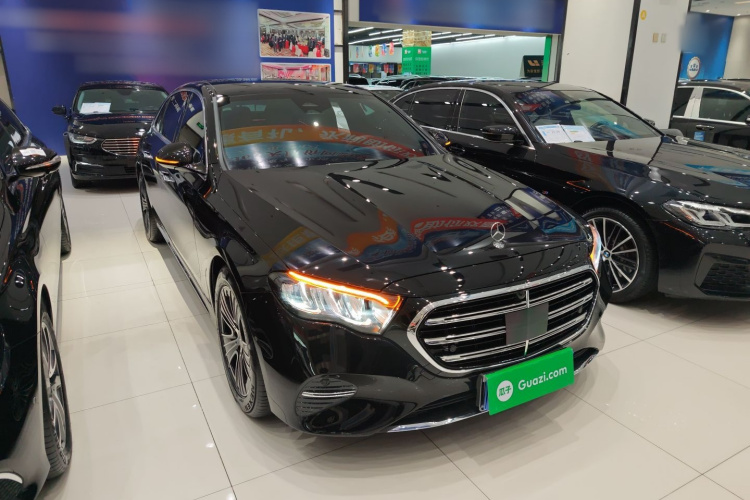 奔驰E级 2024款 E 260 L车身外观3