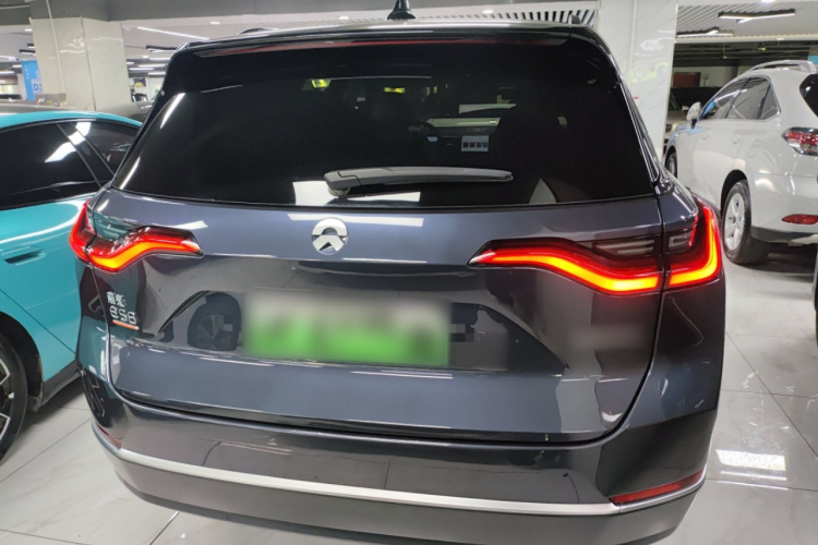 蔚来ES8 2020款 415KM 六座版车身外观6