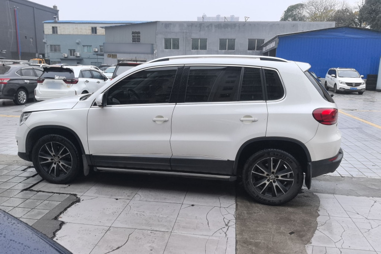 大众 途观 2015款 1.8TSI 自动两驱豪华型车身外观4