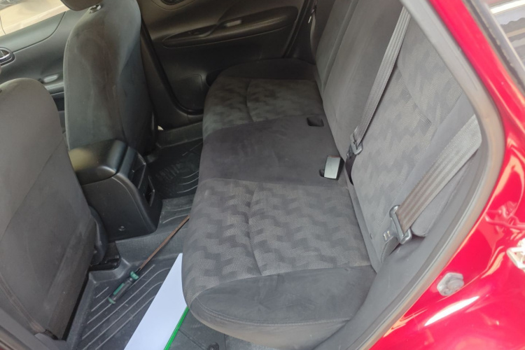 日产 骐达TIIDA 2014款 1.6L CVT舒适型中控内饰21