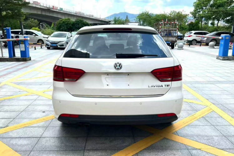 大众 朗行 2013款 1.4TSI 自动舒适型车身外观6006