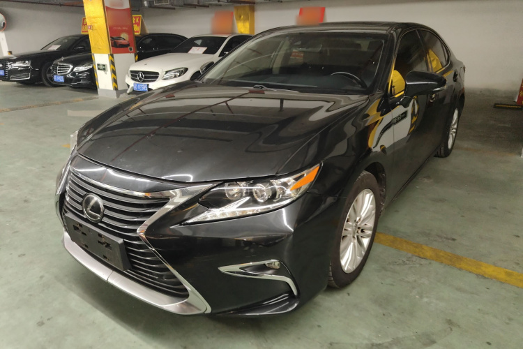 雷克萨斯ES 2015款 200 舒适版车身外观1