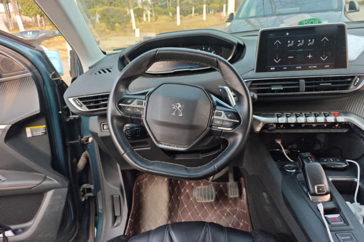 标致5008 2017款 350THP 7座无界版中控内饰13