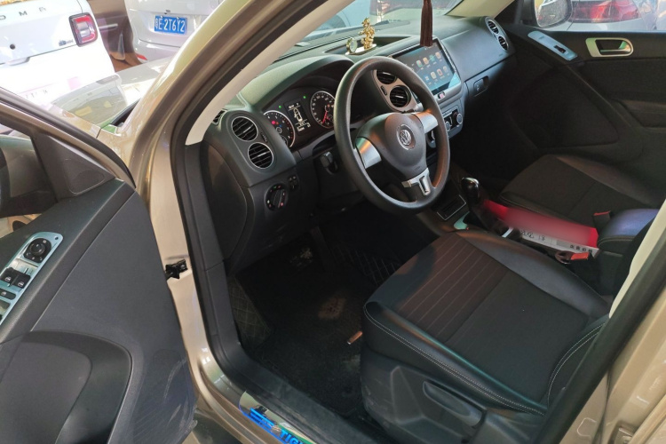 大众 途观 2016款 300TSI 自动两驱风尚版中控内饰20