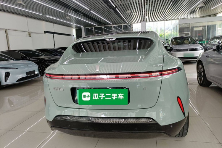 阿维塔11 2023款 鸿蒙 90度 后驱版车身外观6