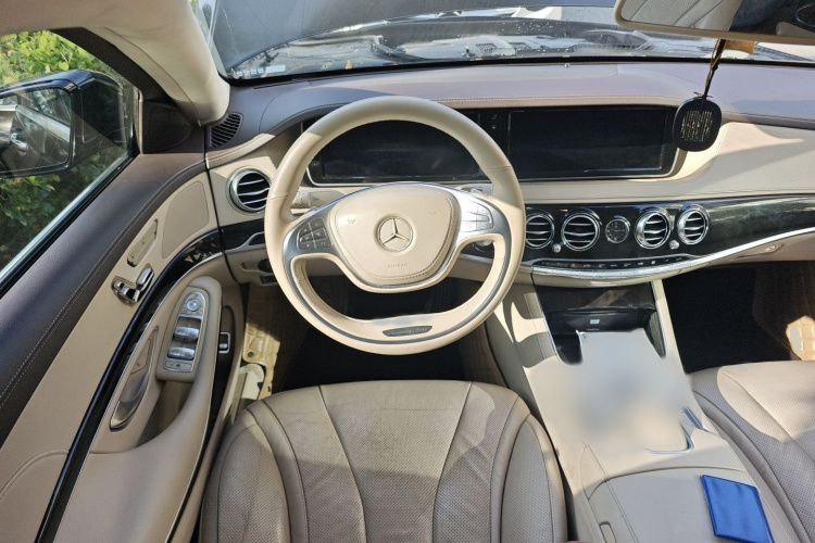 奔驰S级 2014款 S 400 L 尊贵型局部细节13