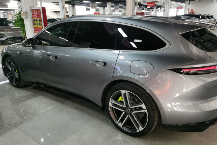 蔚来ET5T 2025款 冠军纪念版 75kWh Touring车身外观4