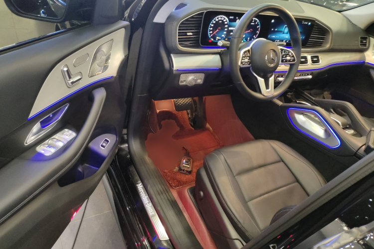 奔驰GLE 2022款 改款 GLE 350 4MATIC 轿跑SUV 豪华型中控内饰20