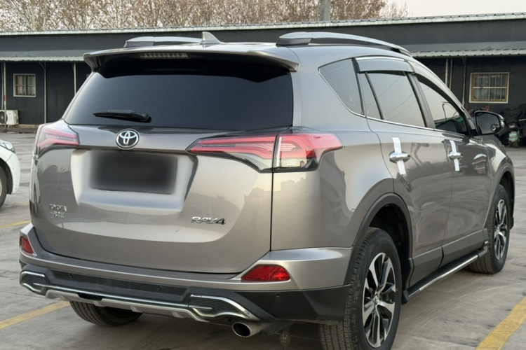 丰田 RAV4荣放 2016款 2.0L CVT两驱风尚版 国V车身外观6001
