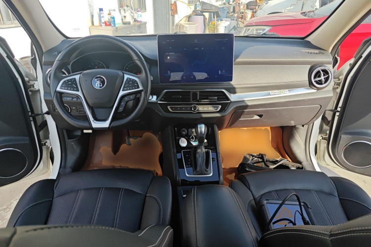 比亚迪 宋 2019款 1.5TI 自动智联越耀型中控内饰12