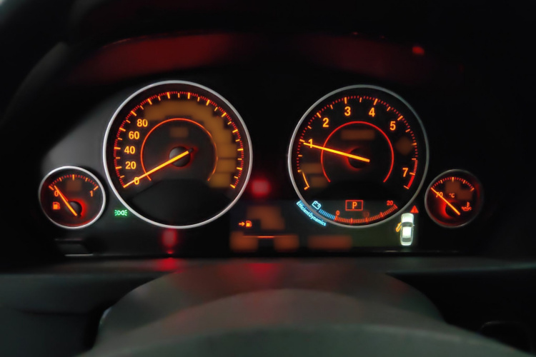 宝马3系 2017款 320Li M运动型局部细节14