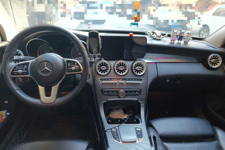 奔驰C级 2019款 C 180 L 时尚型运动版中控内饰12