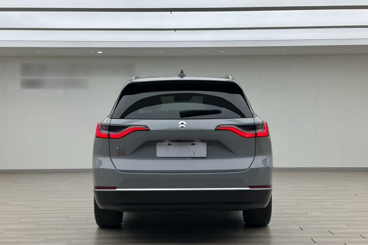 蔚来ES8 2020款 580KM 六座版车身外观6