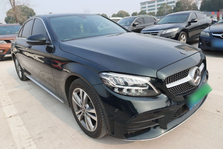 奔驰C级 2021款 C 200 L 时尚型运动版车身外观3