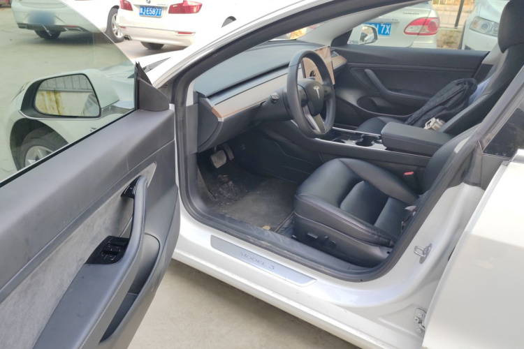 特斯拉 Model 3 2019款 标准续航后驱升级版中控内饰20