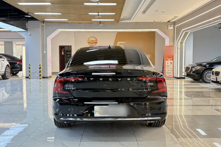 沃尔沃S90 2024款 B5 智雅豪华版车身外观6004