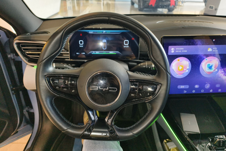 比亚迪 海豹 2023款 冠军版 550km 精英型中控内饰13