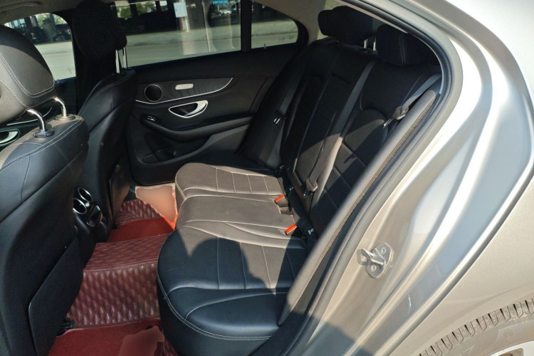 奔驰C级 2019款 C 180 L 时尚型运动版中控内饰21