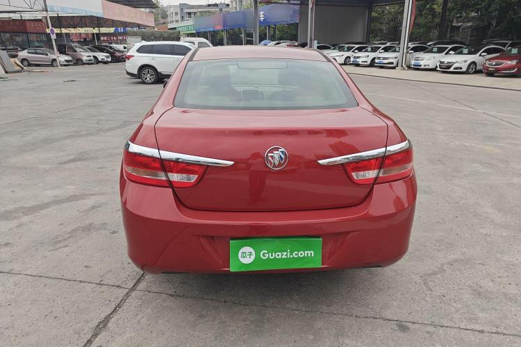 别克 英朗 2013款 GT 1.6L 自动时尚版车身外观6