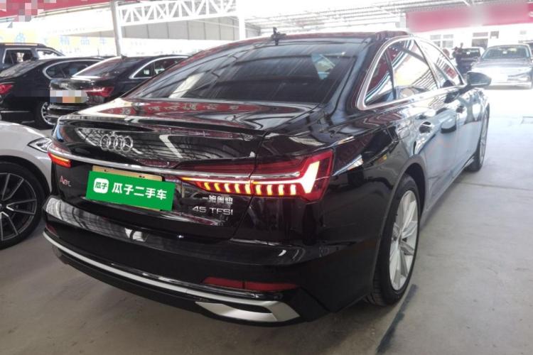 奥迪A6L 2024款 45 TFSI 臻选动感型车身外观7