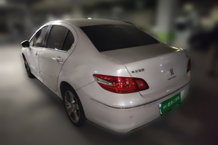 标致408 2013款 2.0L 自动舒适版车身外观5