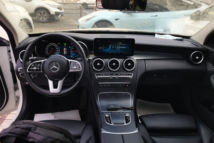 奔驰C级 2019款 改款 C 260 L 运动版中控内饰7002