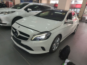 奔驰A级(进口) 2017款 改款 A 200 动感型