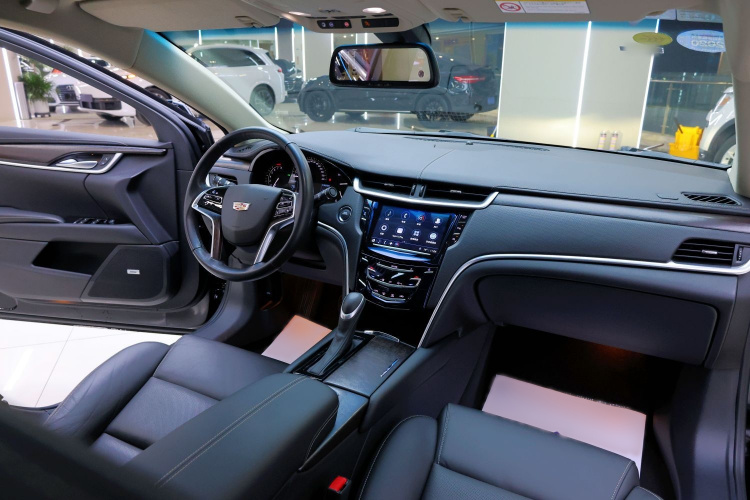 凯迪拉克XTS 2018款 28T 精英型中控内饰7004