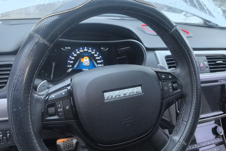 哈弗H8 2017款 2.0T 汽油两驱智享型中控内饰13