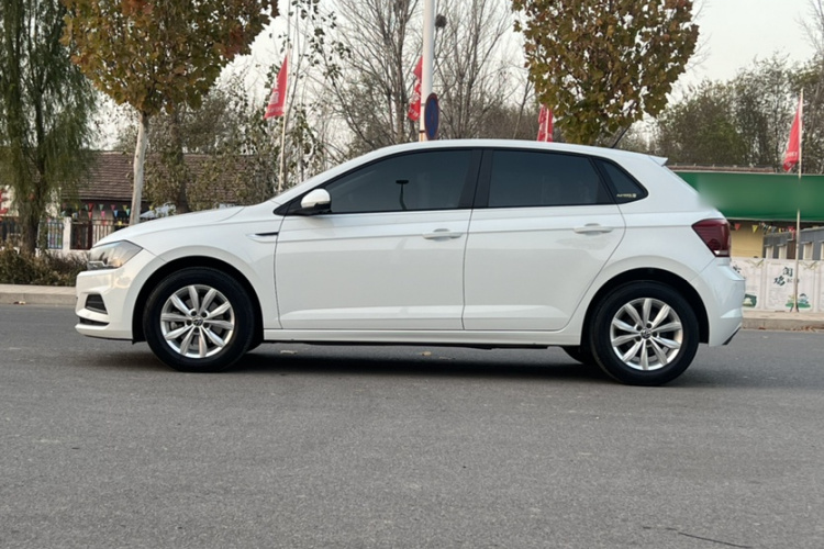 大众 Polo 2023款  Plus 1.5L 自动炫彩科技版车身外观6011