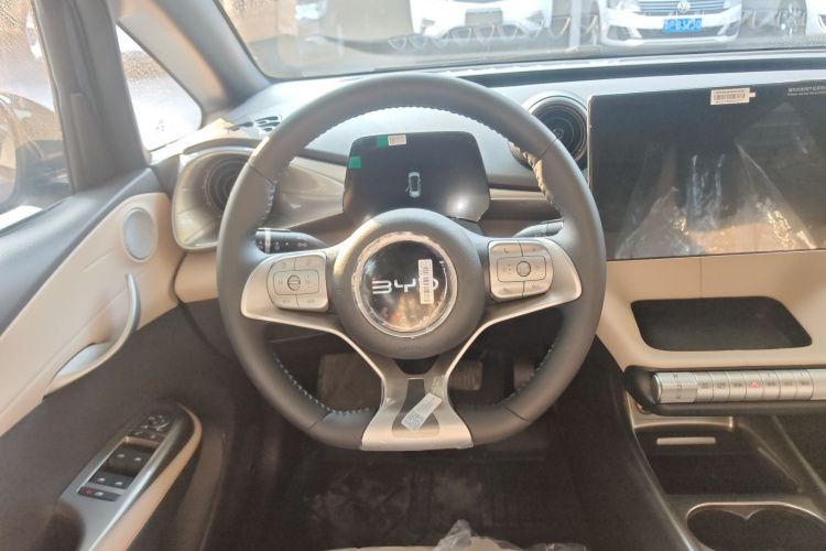 比亚迪 海豚 2025款 420km 自由版中控内饰13