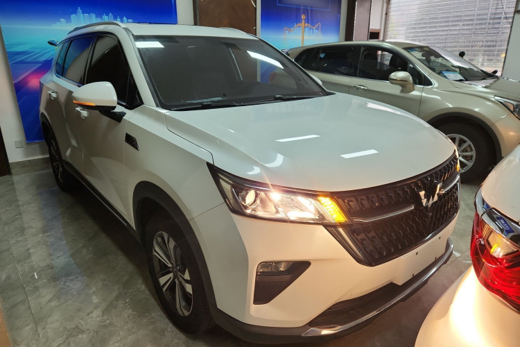 五菱汽车 五菱星辰 2021款 1.5T 手动星光版车身外观3