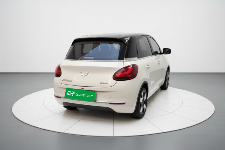 五菱汽车 五菱缤果 2023款 333km 灵犀互联+款车身外观6