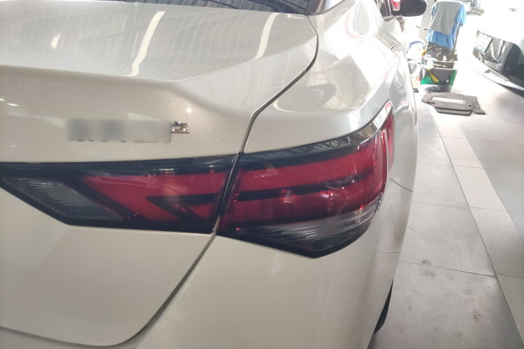 日产 轩逸 2023款 1.6L CVT悦享版车身外观9